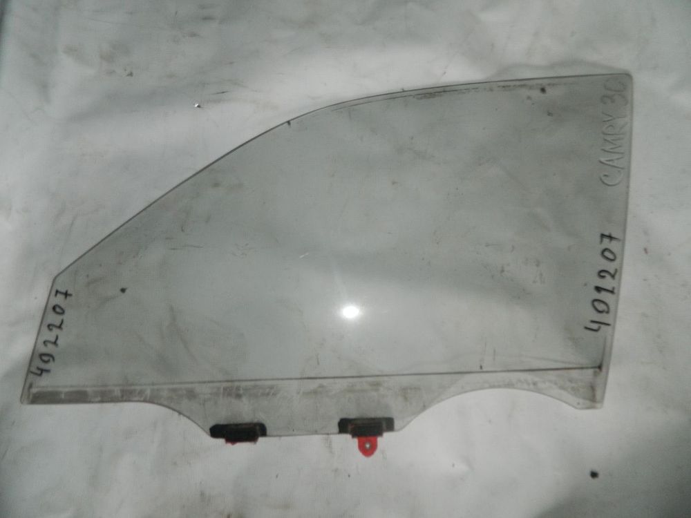 Стекло двери TOYOTA CAMRY 30 Задн. Лев (Контрактный) 402207
