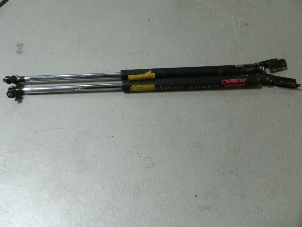 Амортизатор багажника MITSUBISHI CHARIOT GRANDIS N84W (Контрактный) 81528863