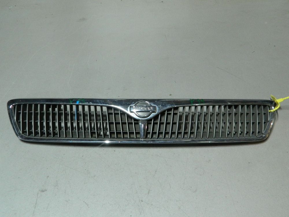 Решетка радиатора NISSAN PRIMERA P11 (Контрактный) 79773215