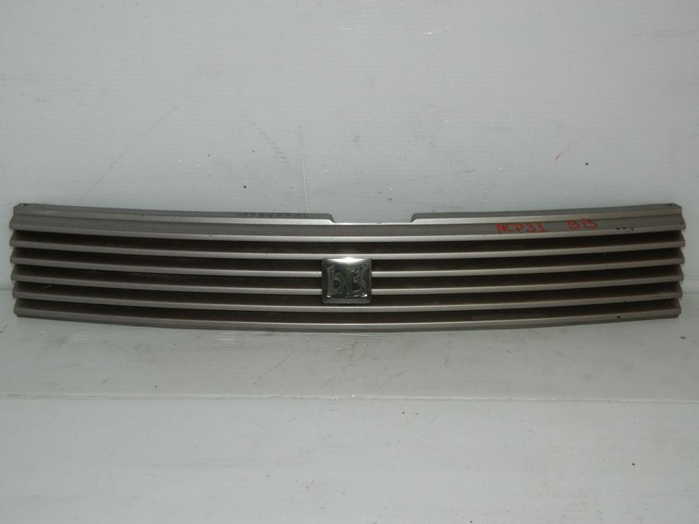 Решетка радиатора TOYOTA BB NCP31 (Контрактный) 45984830