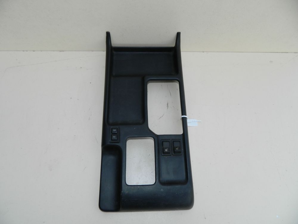 Консоль центральная TOYOTA LAND CRUISER PRADO J90 (Б/У)