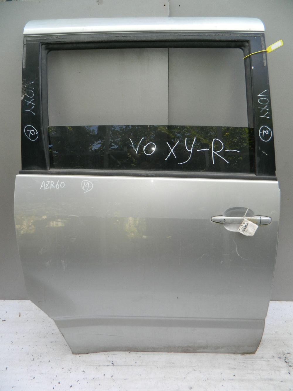 Дверь TOYOTA VOXY AZR60 Зад Прав (Контрактный) 40951816