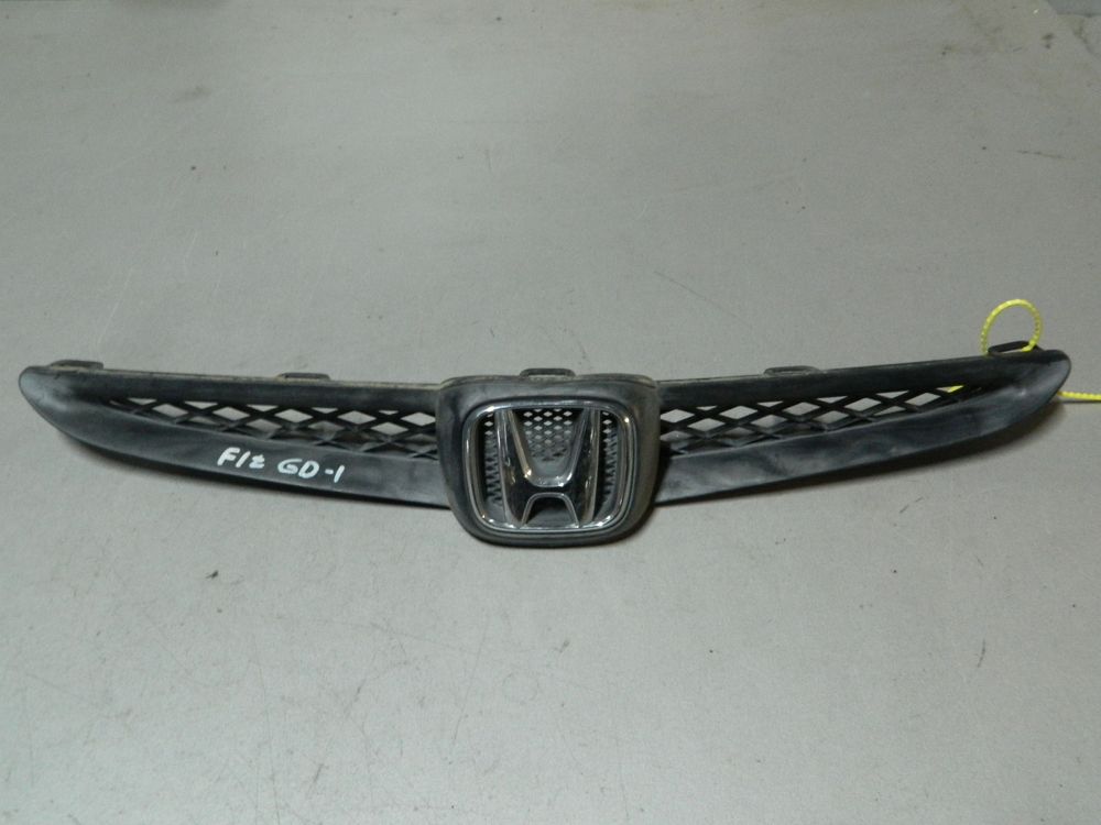 Решетка радиатора HONDA FIT GD1 (Контрактный) 79773005