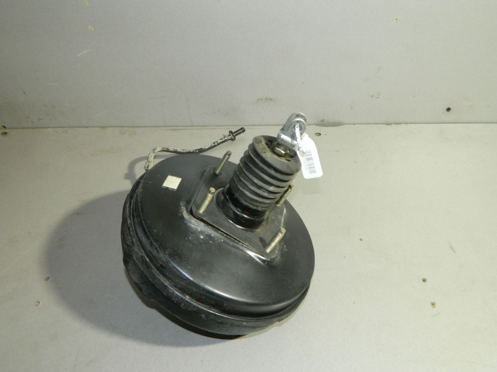 Усилитель тормозов вакуумный TOYOTA COROLLA E120 (Б/У) 45990930