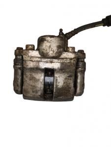 Суппорт RENAULT Megan 1 Перед.Прав. (Контрактный)