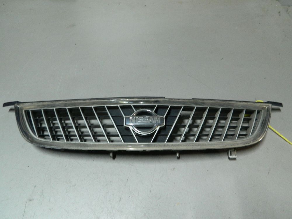 Решетка радиатора NISSAN SUNNY FB15 (Контрактный) 79773073