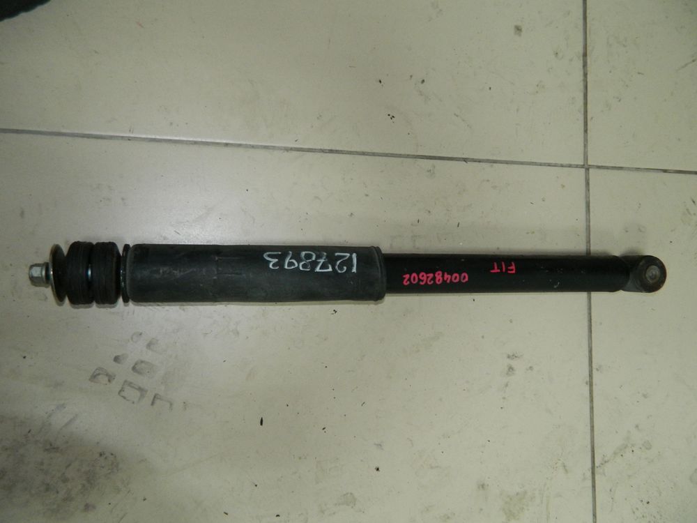Амортизатор HONDA FIT GD1 Зад (Контрактный)