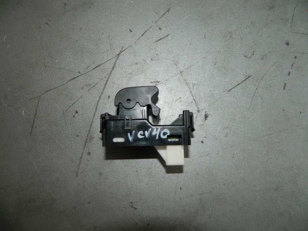 Кнопка стеклоподъемника TOYOTA CAMRY ACV40 Зад Лев (Контрактный) 1041510119