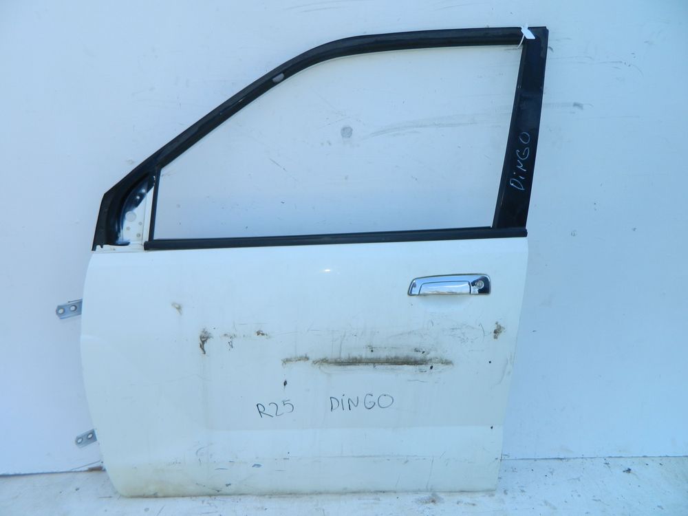 Дверь MITSUBISHI MIRAGE DINGO CQ2A Перед Лев (Контрактный) 46098147