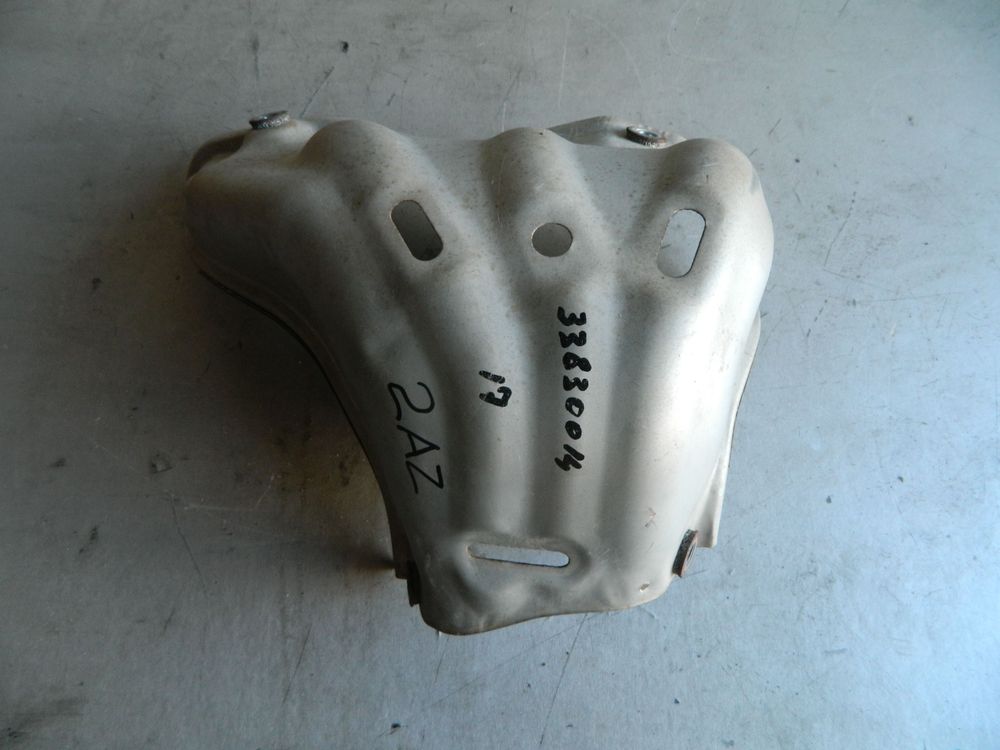 Защита выпускного коллектора TOYOTA CAMRY ACV40 2AZFE (Контрактный) 3383001417