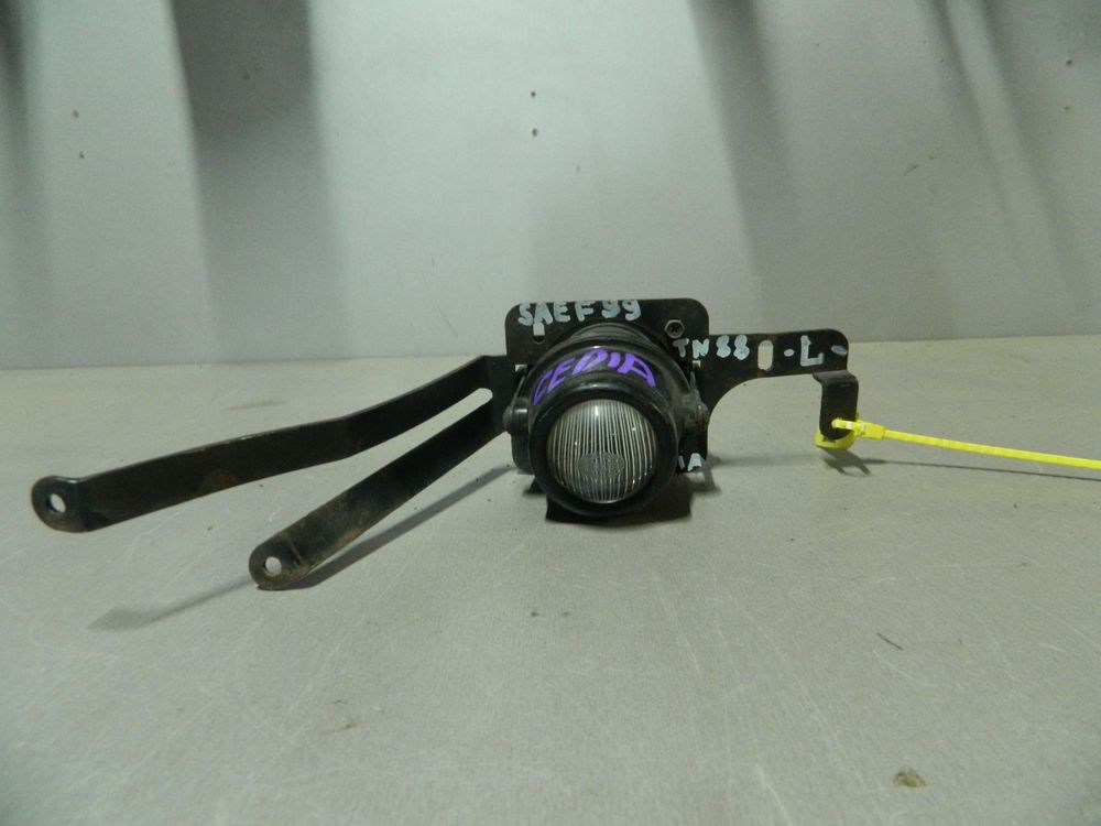 Фара противотуманная MITSUBISHI LANCER CS5W Перед Лев (Контрактный) 79768341