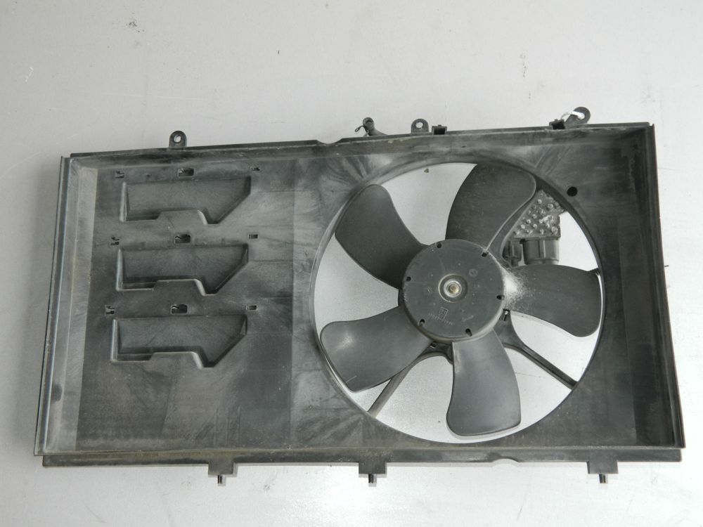 Диффузор радиатора MITSUBISHI LANCER CEDIA CS5W, CS5A 4G93 (Контрактный) 45993412