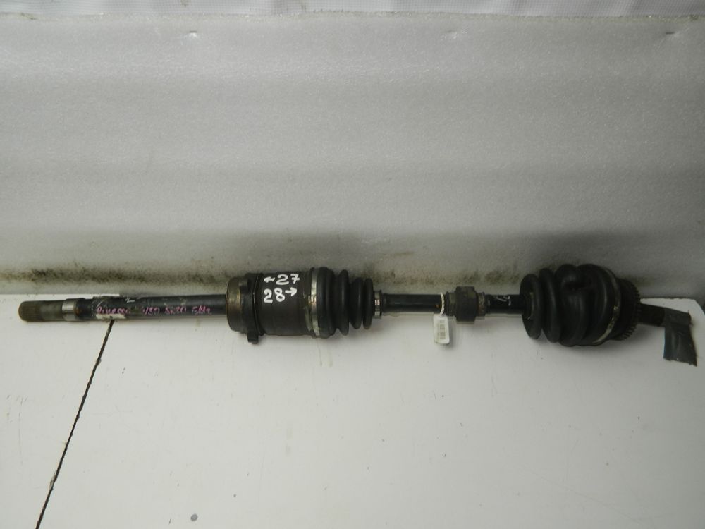 Привод NISSAN RNESSA N30 SR20DE Перед Прав (Контрактный) 35015750