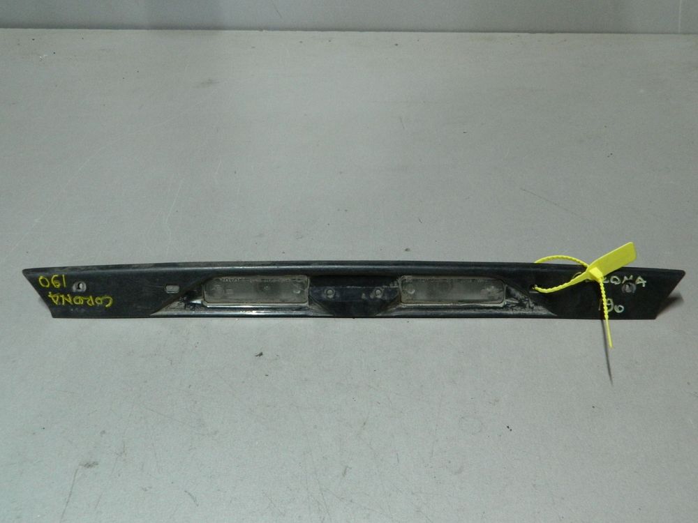 Накладка крышки багажника TOYOTA CORONA AT190 (Контрактный) 79773113