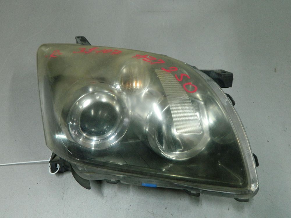 Фара TOYOTA AVENSIS AZT250 Перед Прав 35107 (Контрактный) 03344838