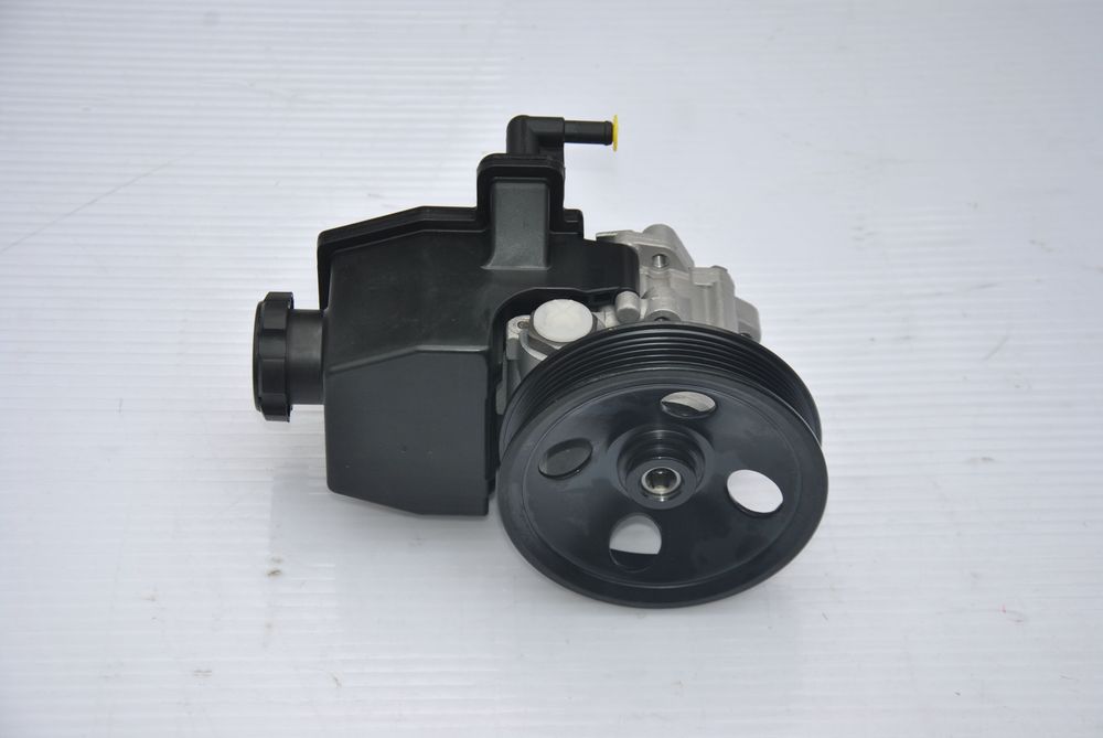 Насос ГУР GENERAL PARTS A0024668401 MERCEDES-BENZ C-CLASS W202, W203; E-CLASS W210, S210