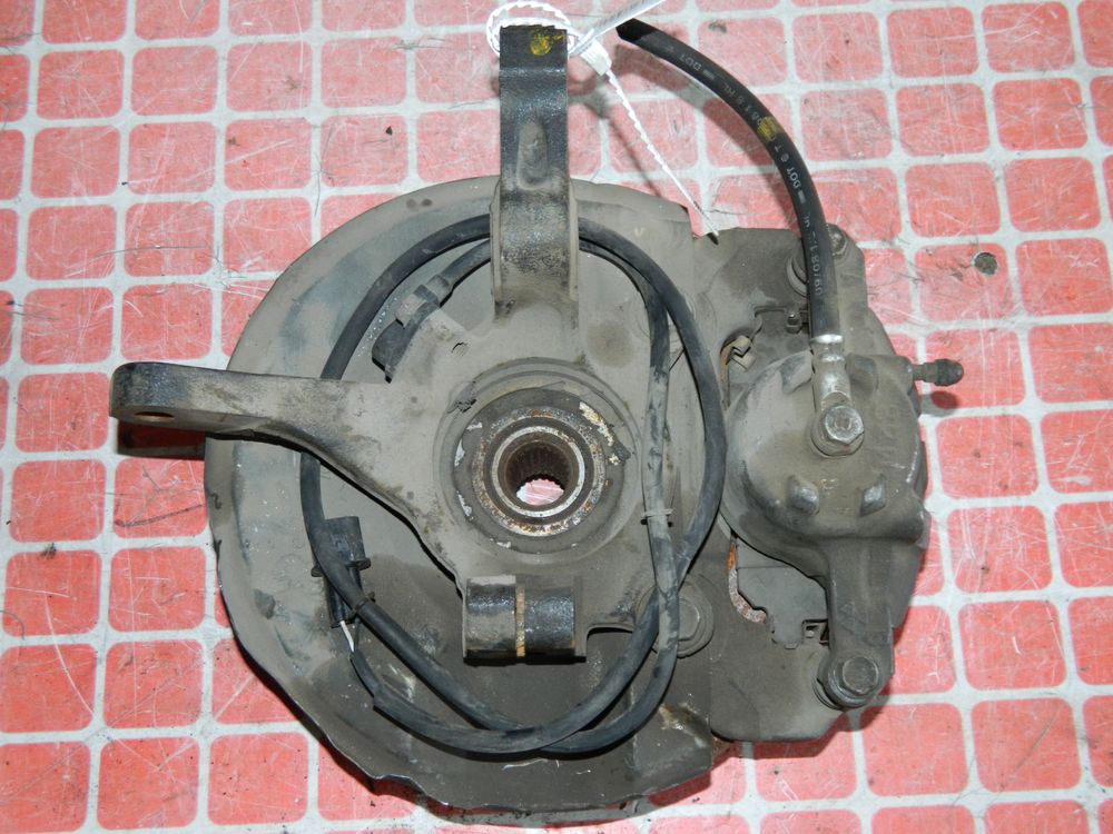 Ступица MITSUBISHI AIRTREK CU2W Перед Лев (Контрактный) 45984749