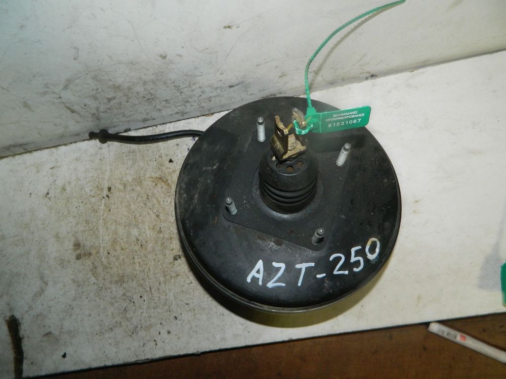 Вакуумный усилитель TOYOTA AVENSIS AZT250 (Контрактный) 81531067