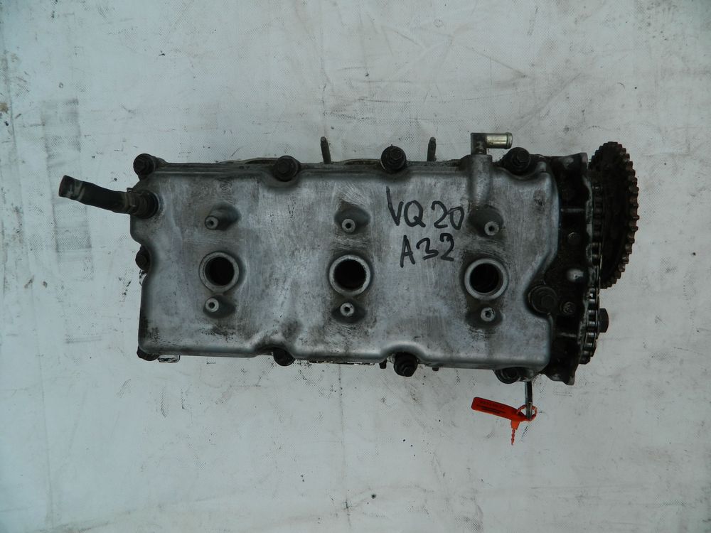 Головка блока цилиндров NISSAN VQ20DE Прав (Контрактный) 72367155