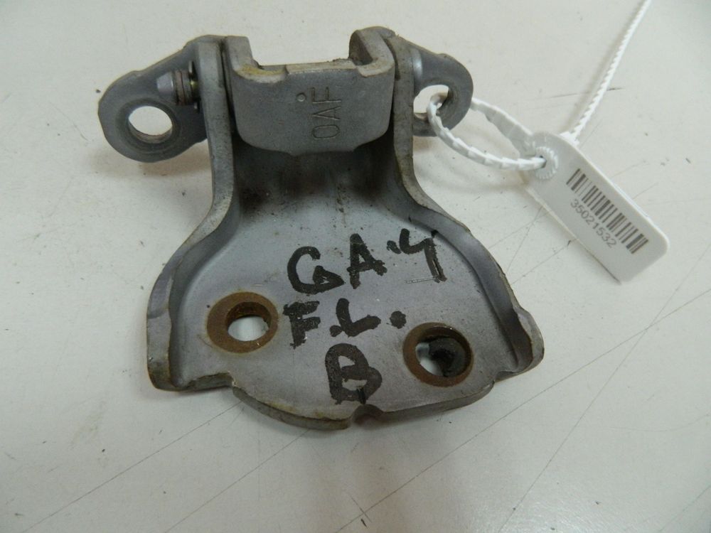 Петля двери HONDA CAPA GA4 Перед Лев Верх (Контрактный) 35021532