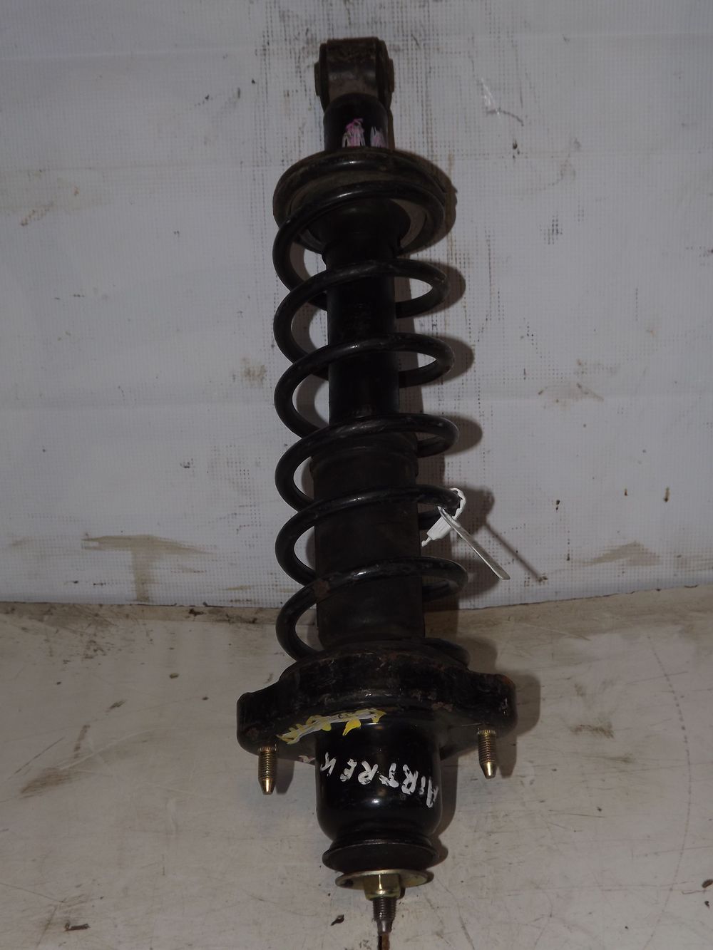 Стойка подвески MITSUBISHI LANCER CS5W Зад (Контрактный) 35023542