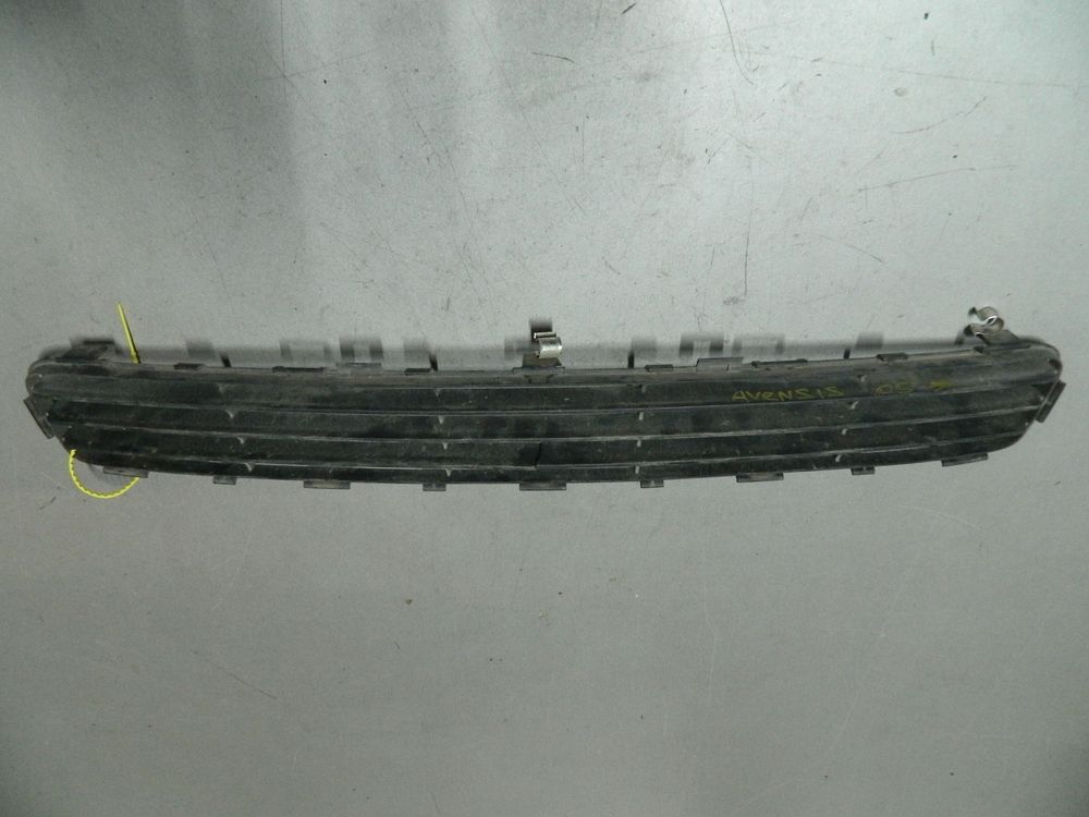 Решетка бампера TOYOTA AVENSIS AZT250 (Контрактный) 79773550