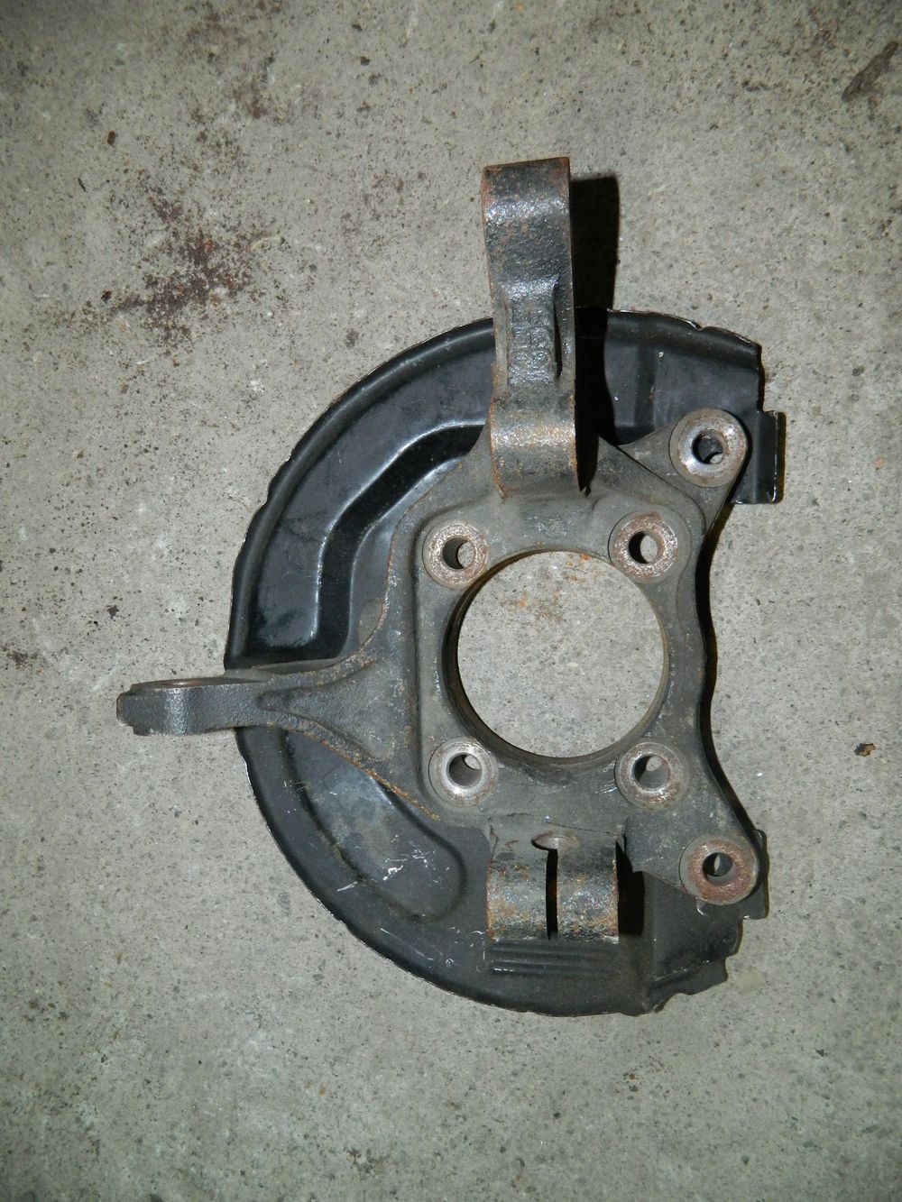 Кулак поворотный MITSUBISHI GRANDIS NA4W Перед Лев (Контрактный) 79591212