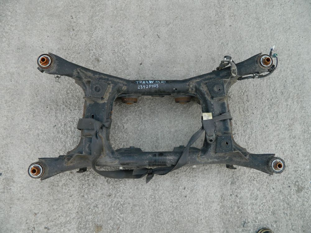 Балка подвески SUZUKI ESCUDO TDA4W Зад (Контрактный) 23429405