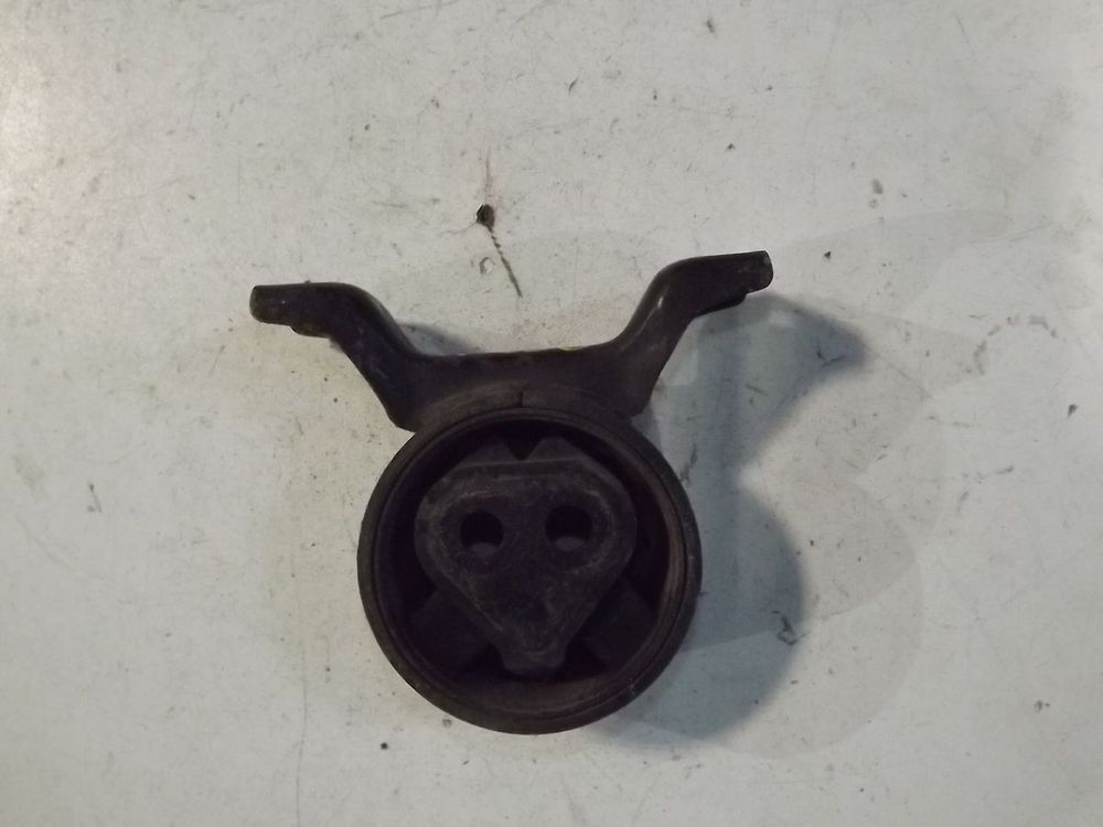 Подушка редуктора TOYOTA RAV4 SXA15 (Контрактный)