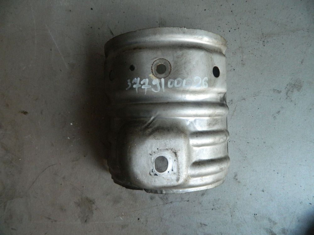 Защита катализатора TOYOTA CAMRY ACV30 2AZFE (Контрактный) 3779100026