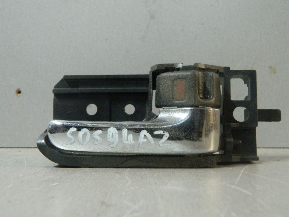 Ручка двери внутренняя TOYOTA AVENSIS AZT250 Прав (Контрактный) 81528460