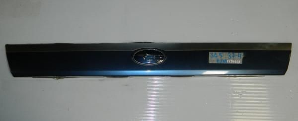 Накладка 5-й двери SUBARU FORESTER SG5 (Контрактный)