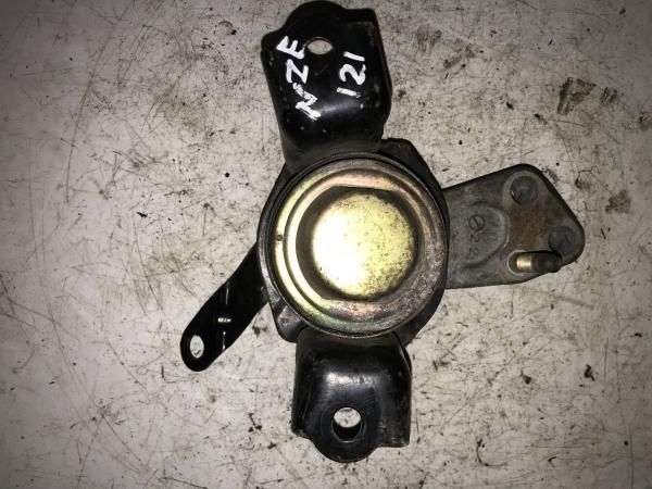 Подушка двигателя TOYOTA FIELDER NZE121 1NZFE Прав (Контрактный)