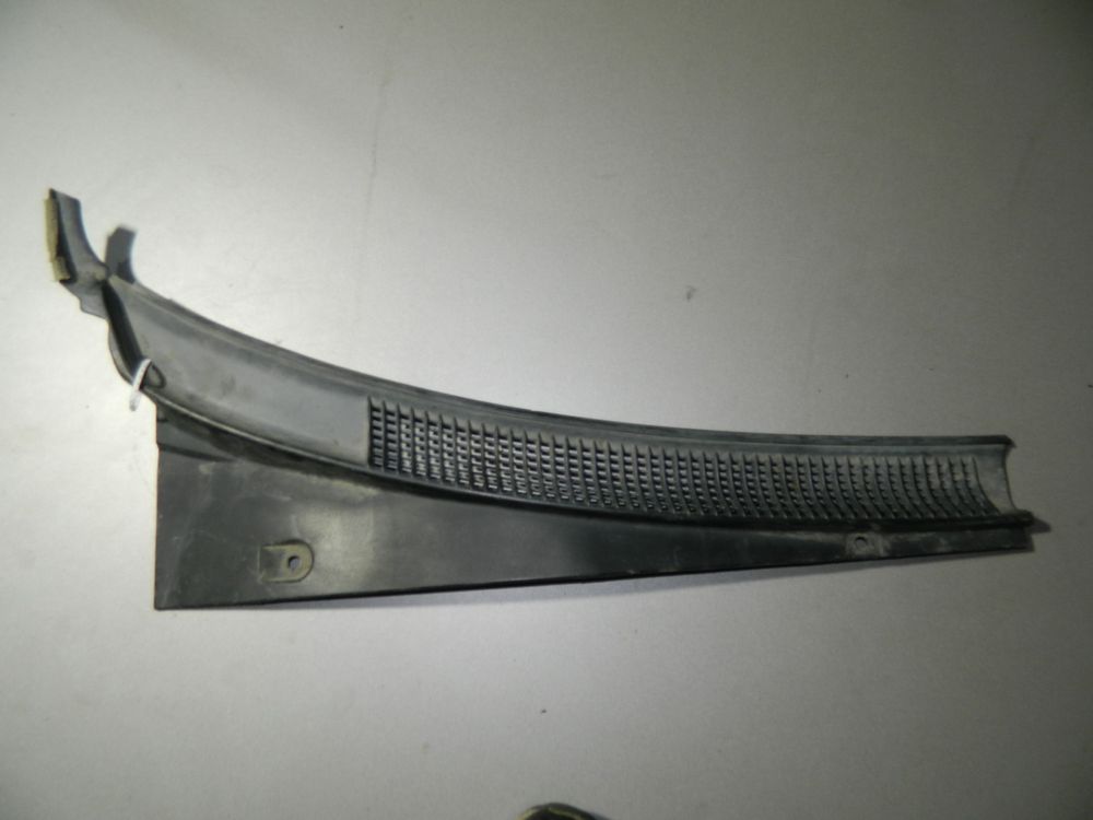 Решетка стеклоочистителя HYUNDAI ACCENT Прав (Б/У) 45989819