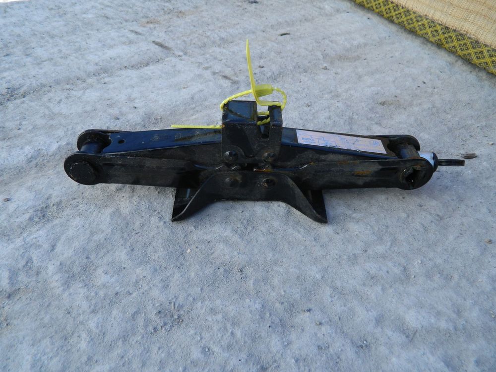 Домкрат 800kg (Контрактный) 94599600