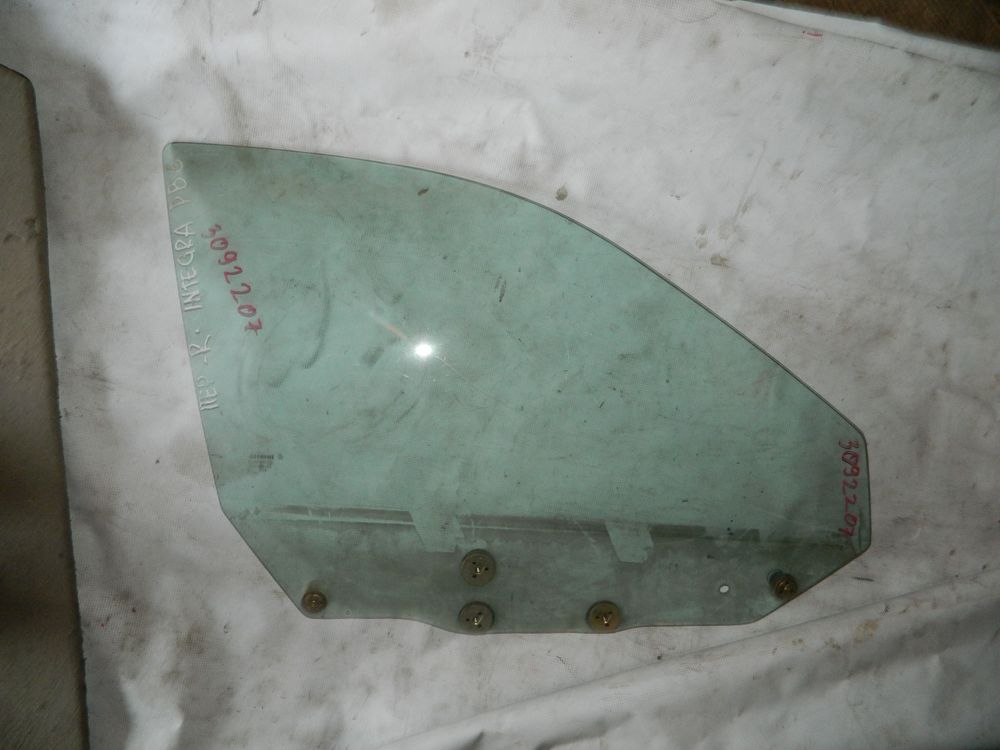 Стекло двери HONDA INTEGRA Перед. Прав (Контрактный) 3092207