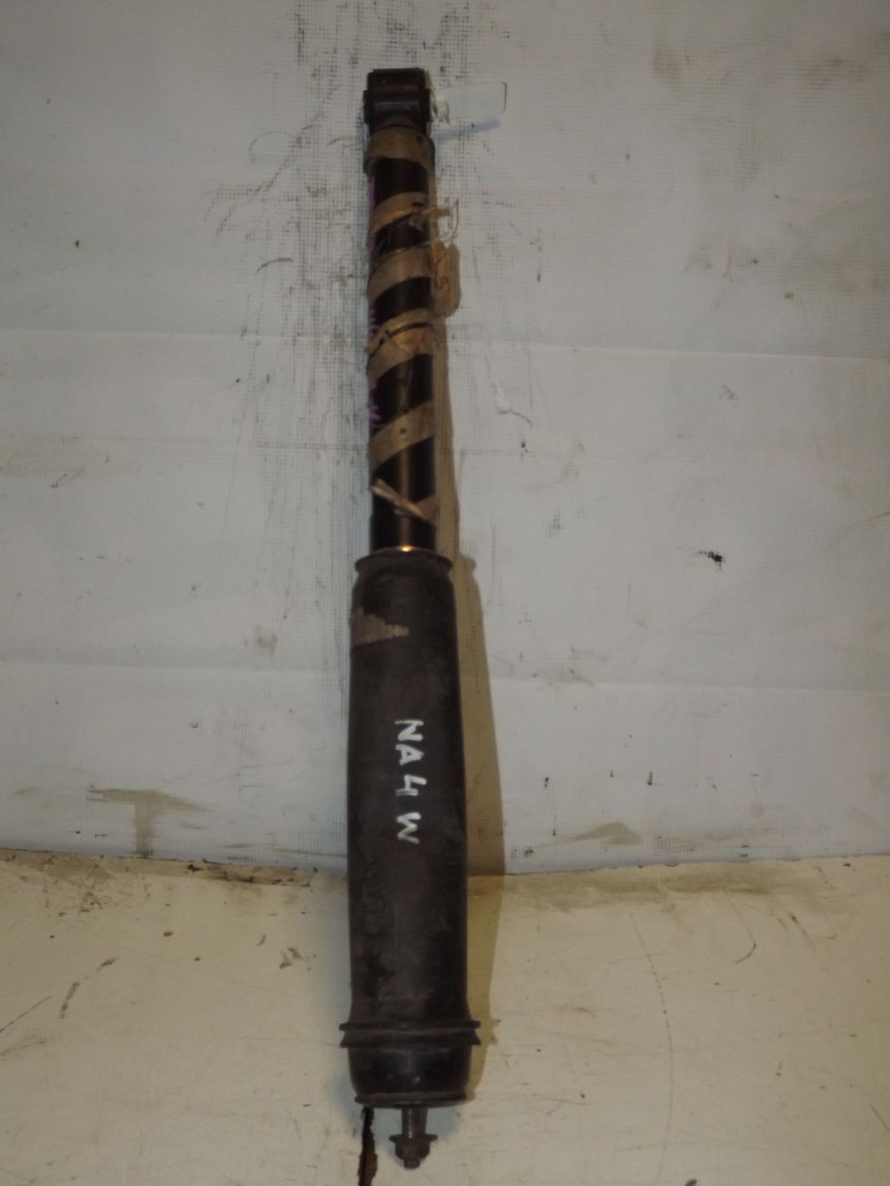 Амортизатор MITSUBISHI GRANDIS NA4W Зад (Контрактный) 35023482