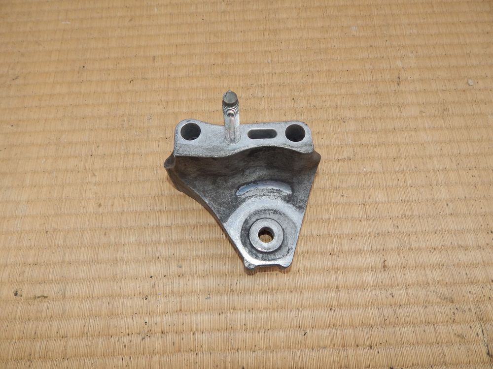 Кронштейн опоры двигателя TOYOTA AVENSIS AZT250 (Контрактный) 37550809