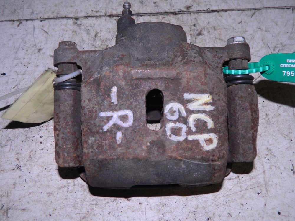 Суппорт TOYOTA BB NCP30 Перед Прав (Контрактный) 76590462