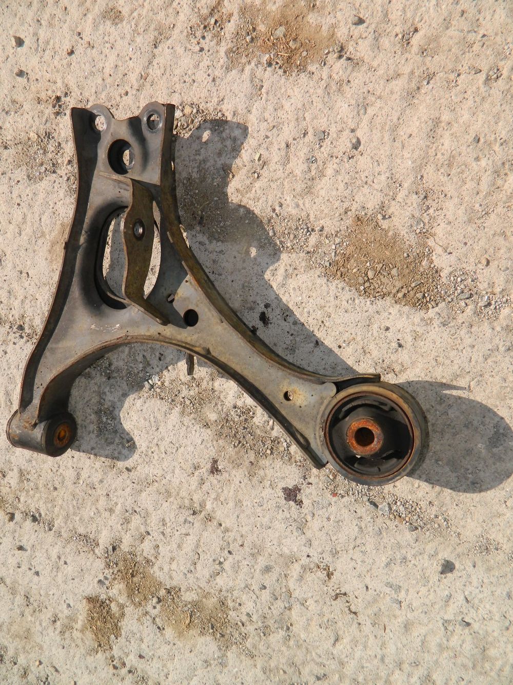 Рычаг подвески HONDA CIVIC FD1 Перед Прав (Контрактный) 108188139