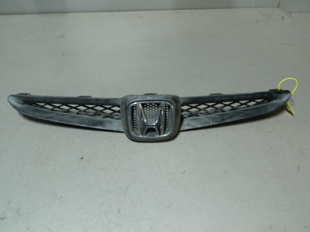 Решетка радиатора HONDA FIT GD1 (Контрактный) 79773004