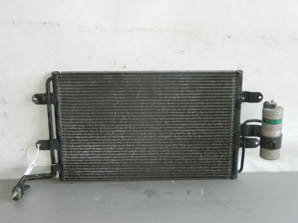 Радиатор кондиционера VOLKSWAGEN GOLF 1J1 AQY (Контрактный) 45976597