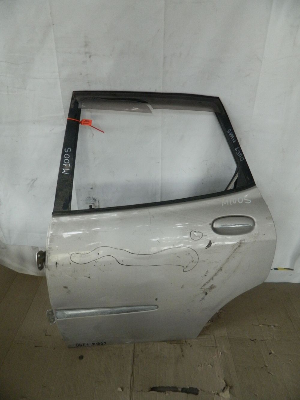 Дверь TOYOTA DUET M100A Зад Лев (Контрактный) 65243254
