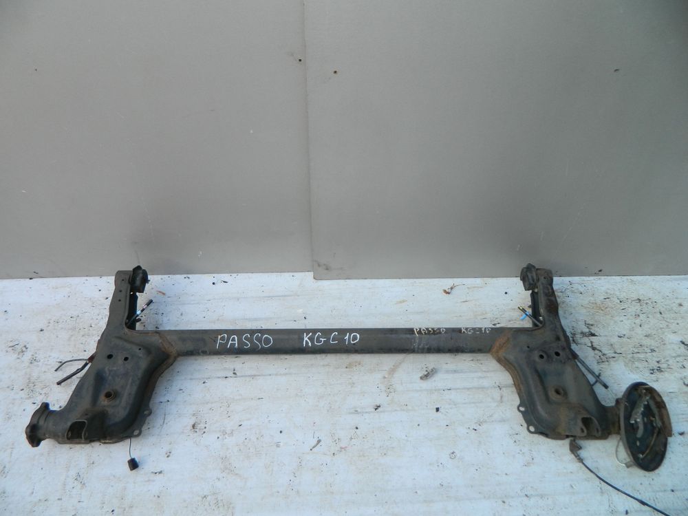 Балка подвески TOYOTA PASSO KGC10 Зад (Контрактный) 40951599