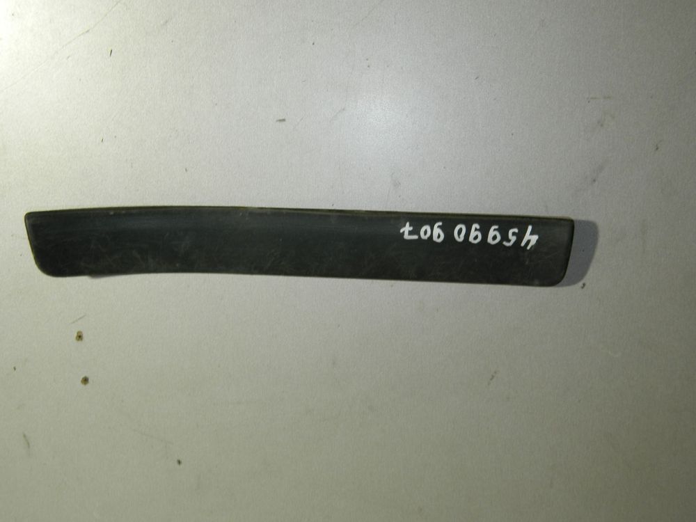 Накладка порога TOYOTA COROLLA E120 Зад Прав (Б/У) 45990907