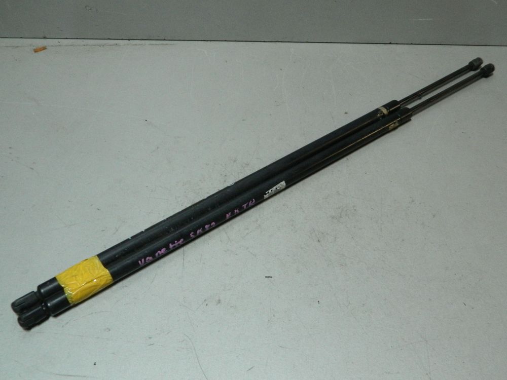 Амортизатор багажника NISSAN VANETTE SK82 (Контрактный) 81532133