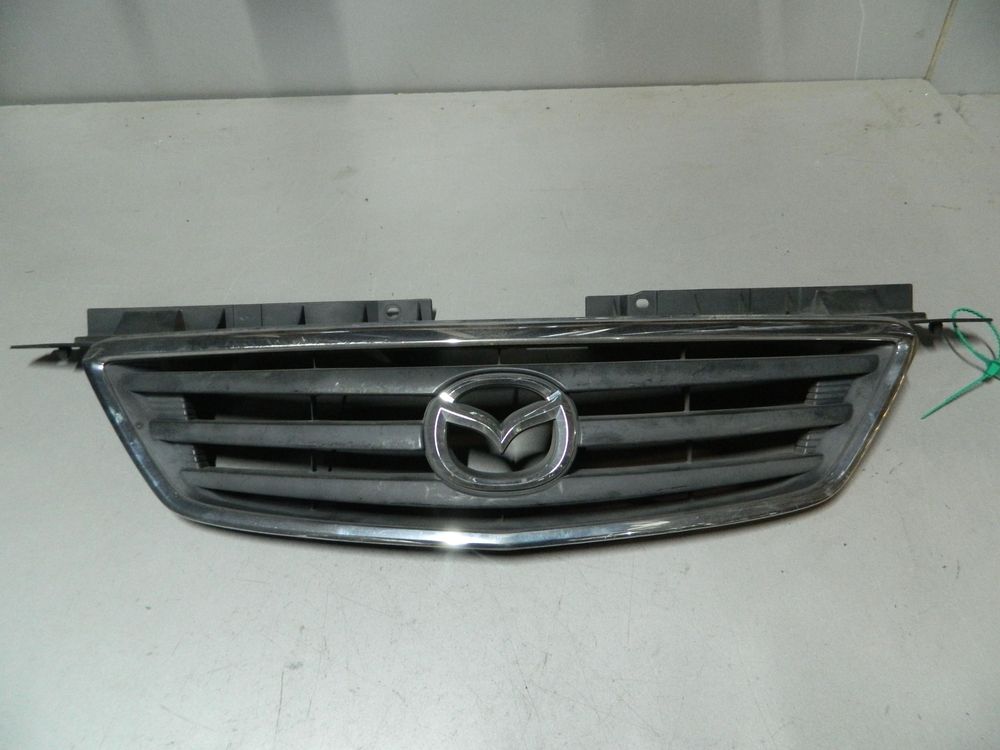 Решетка радиатора MAZDA MPV LWEW (Контрактный) 81540966
