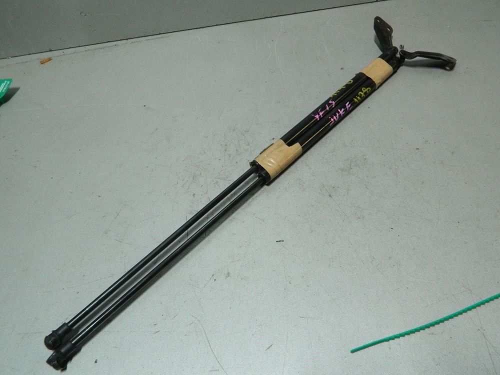 Амортизатор багажника NISSAN JUKE YF15 (Контрактный) 81532127