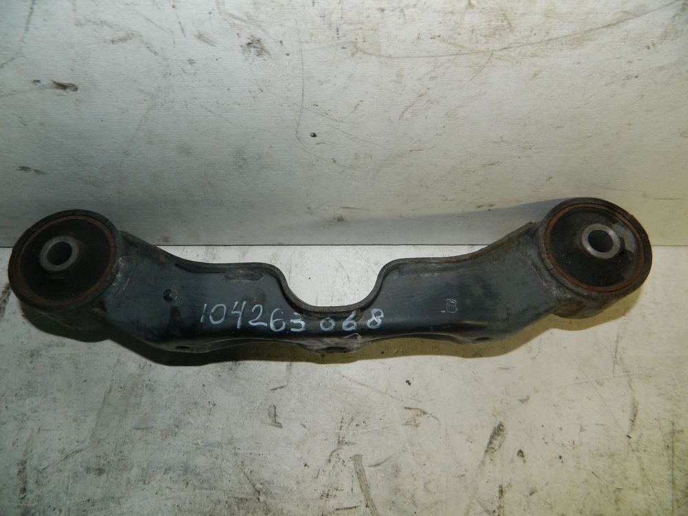 Крепление редуктора SUBARU XV GP7 (Контрактный) 104263068