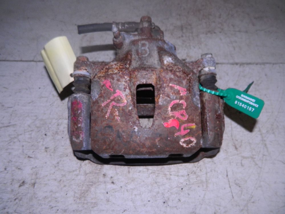 Суппорт TOYOTA ESTIMA ACR40 Перед Прав (Контрактный) 81540157